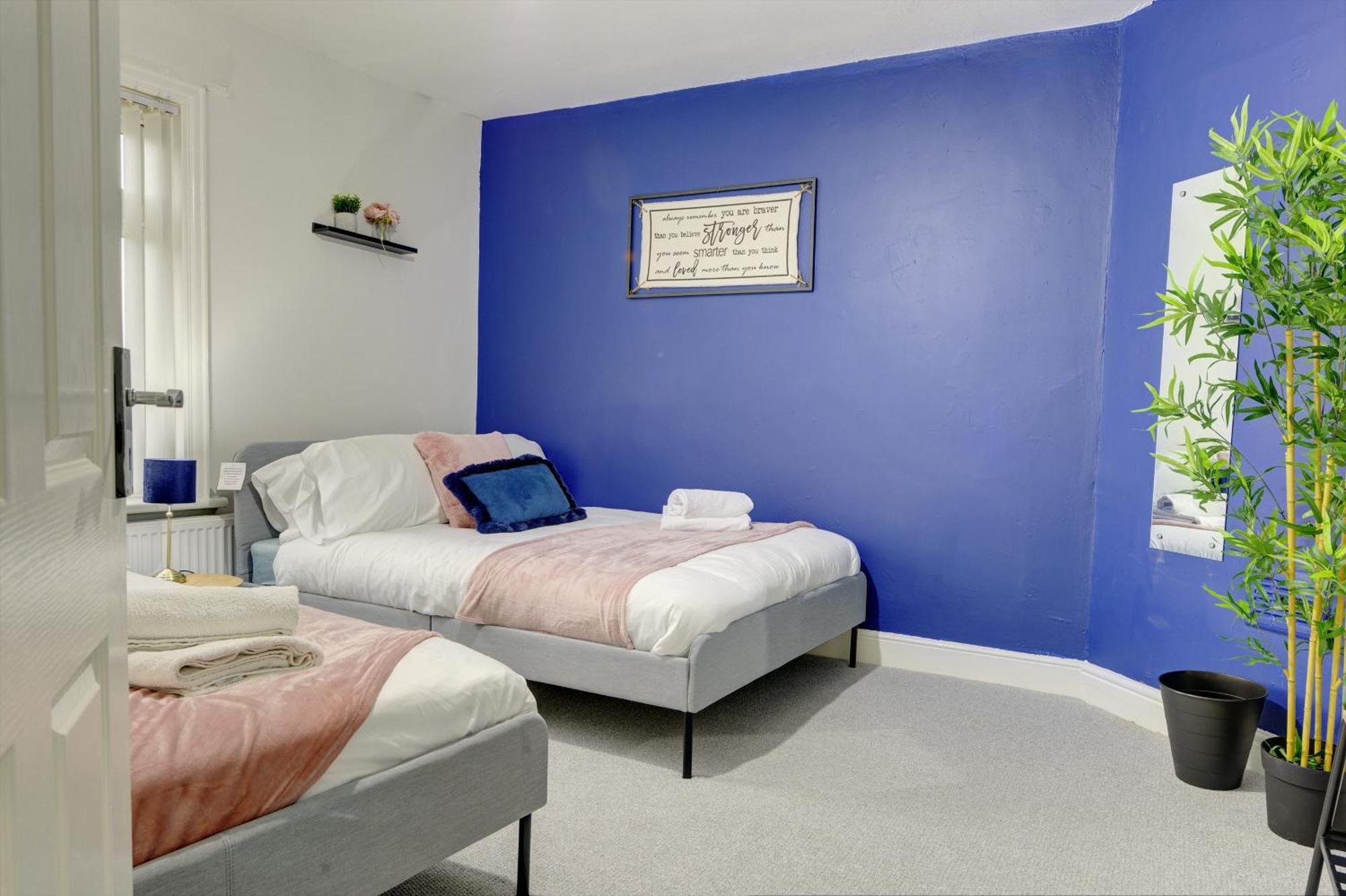 Stunning And Lovely 3 Bed House - Catch 22 Coventry Exteriör bild