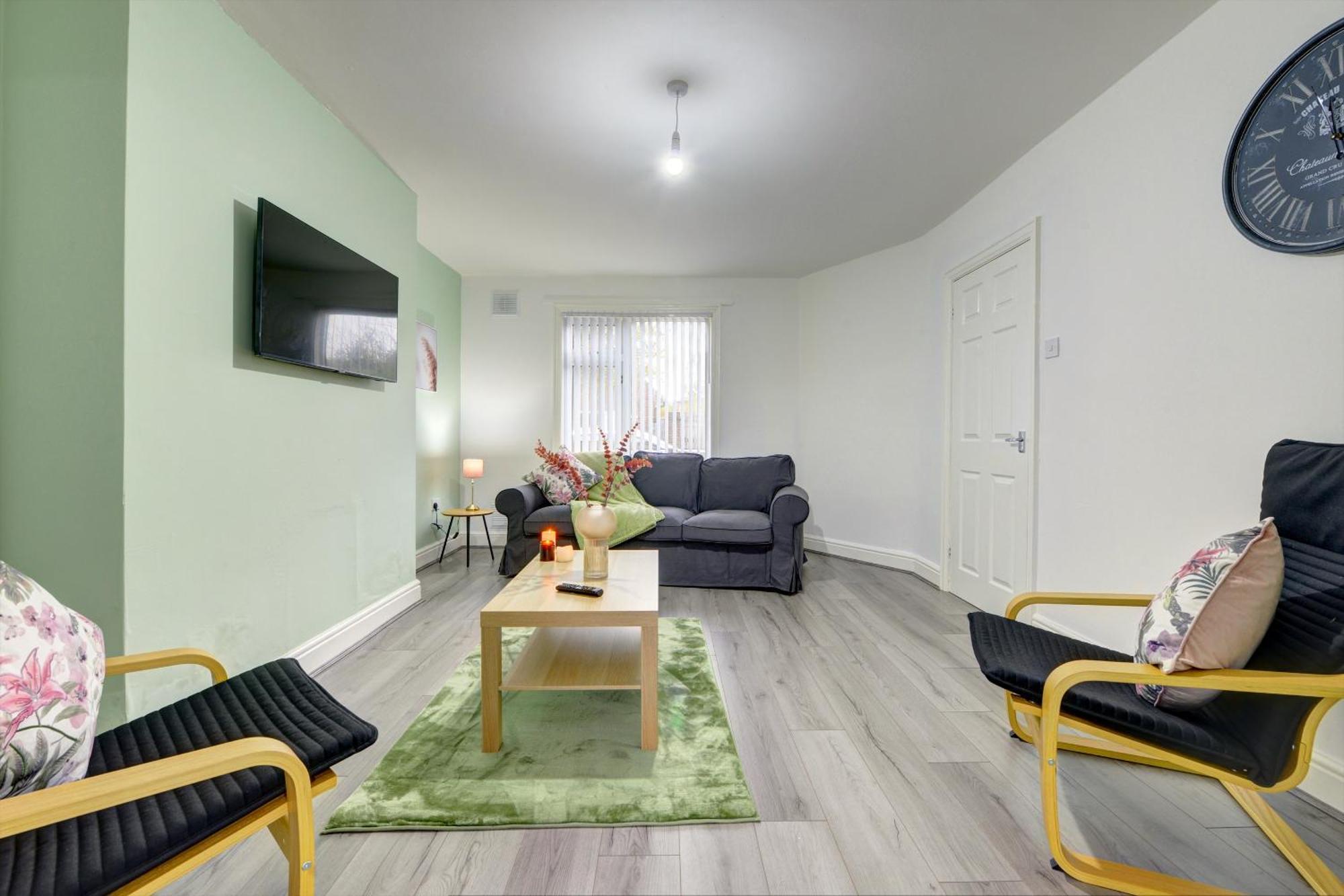 Stunning And Lovely 3 Bed House - Catch 22 Coventry Exteriör bild