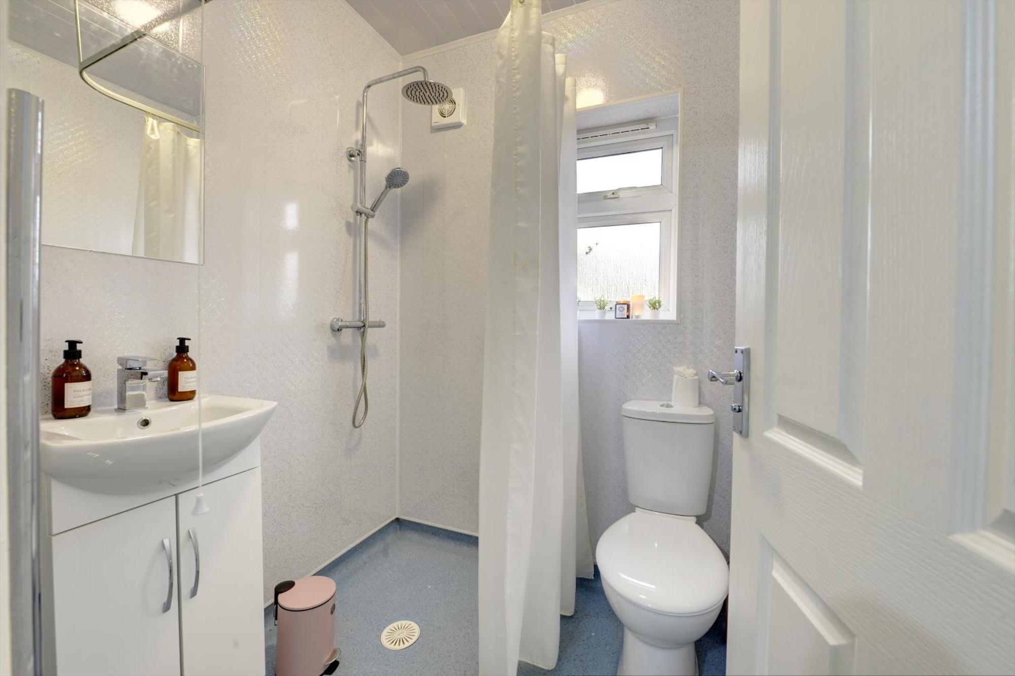 Stunning And Lovely 3 Bed House - Catch 22 Coventry Exteriör bild
