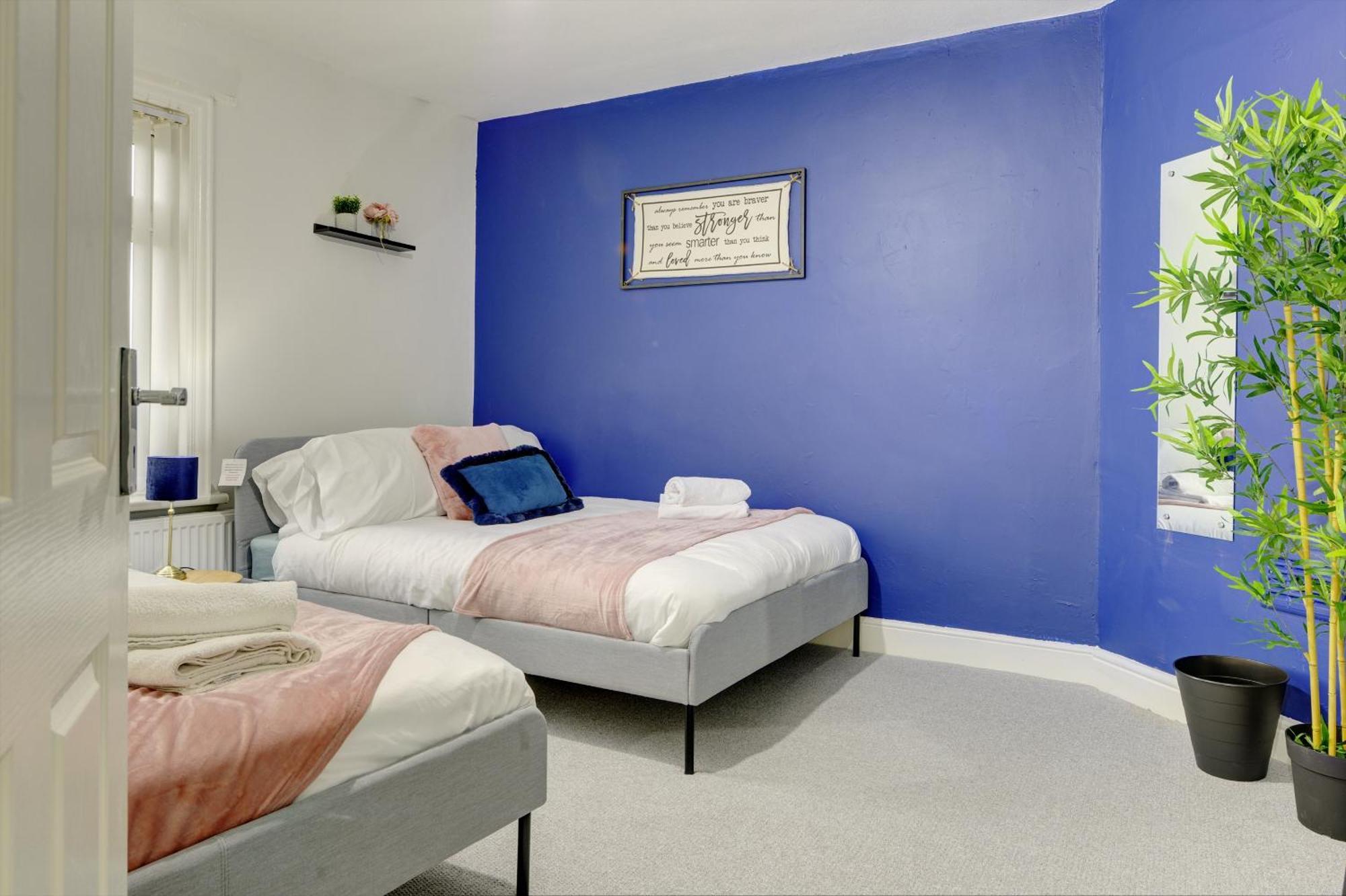 Stunning And Lovely 3 Bed House - Catch 22 Coventry Exteriör bild