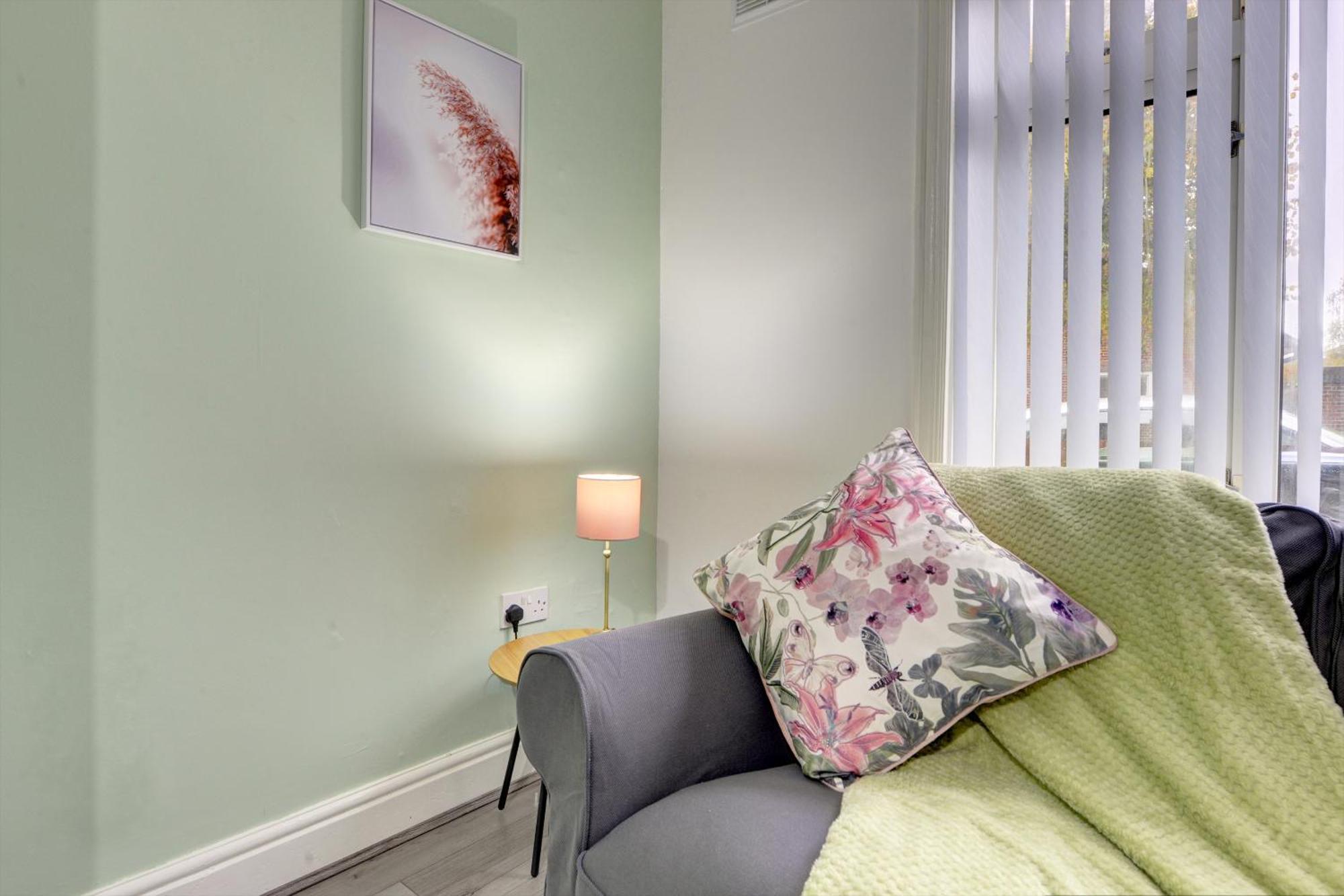 Stunning And Lovely 3 Bed House - Catch 22 Coventry Exteriör bild