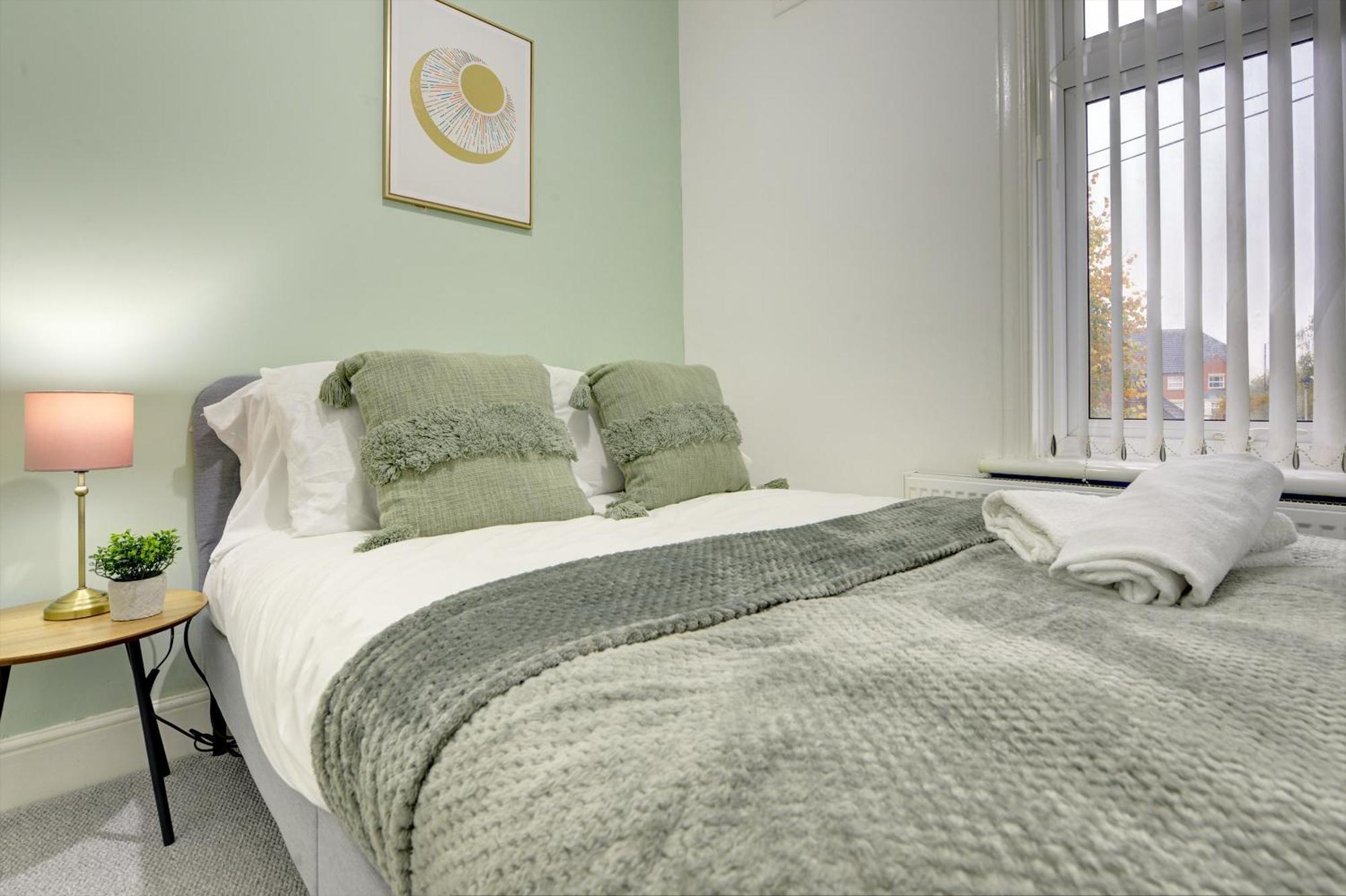 Stunning And Lovely 3 Bed House - Catch 22 Coventry Exteriör bild
