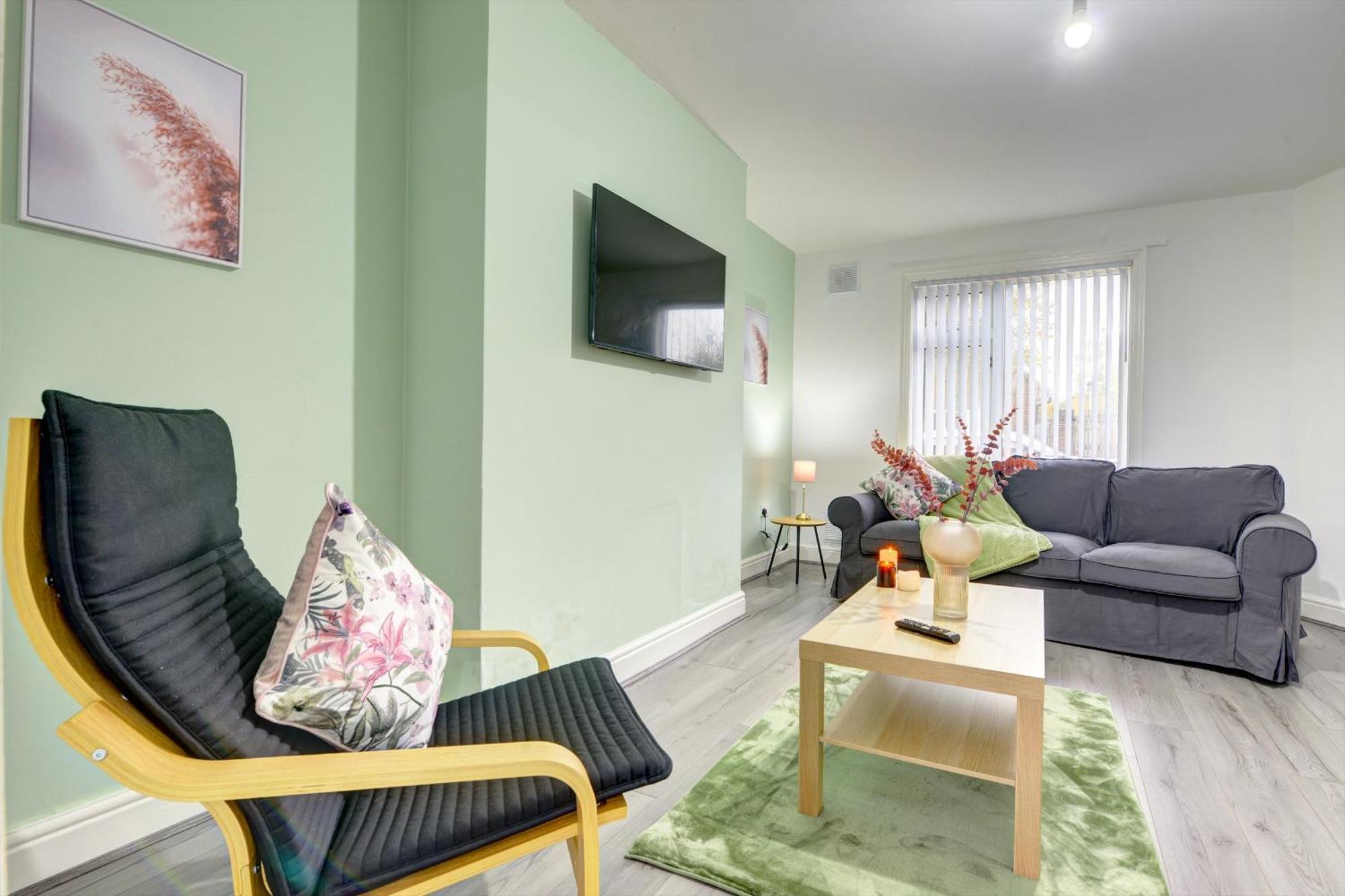Stunning And Lovely 3 Bed House - Catch 22 Coventry Exteriör bild