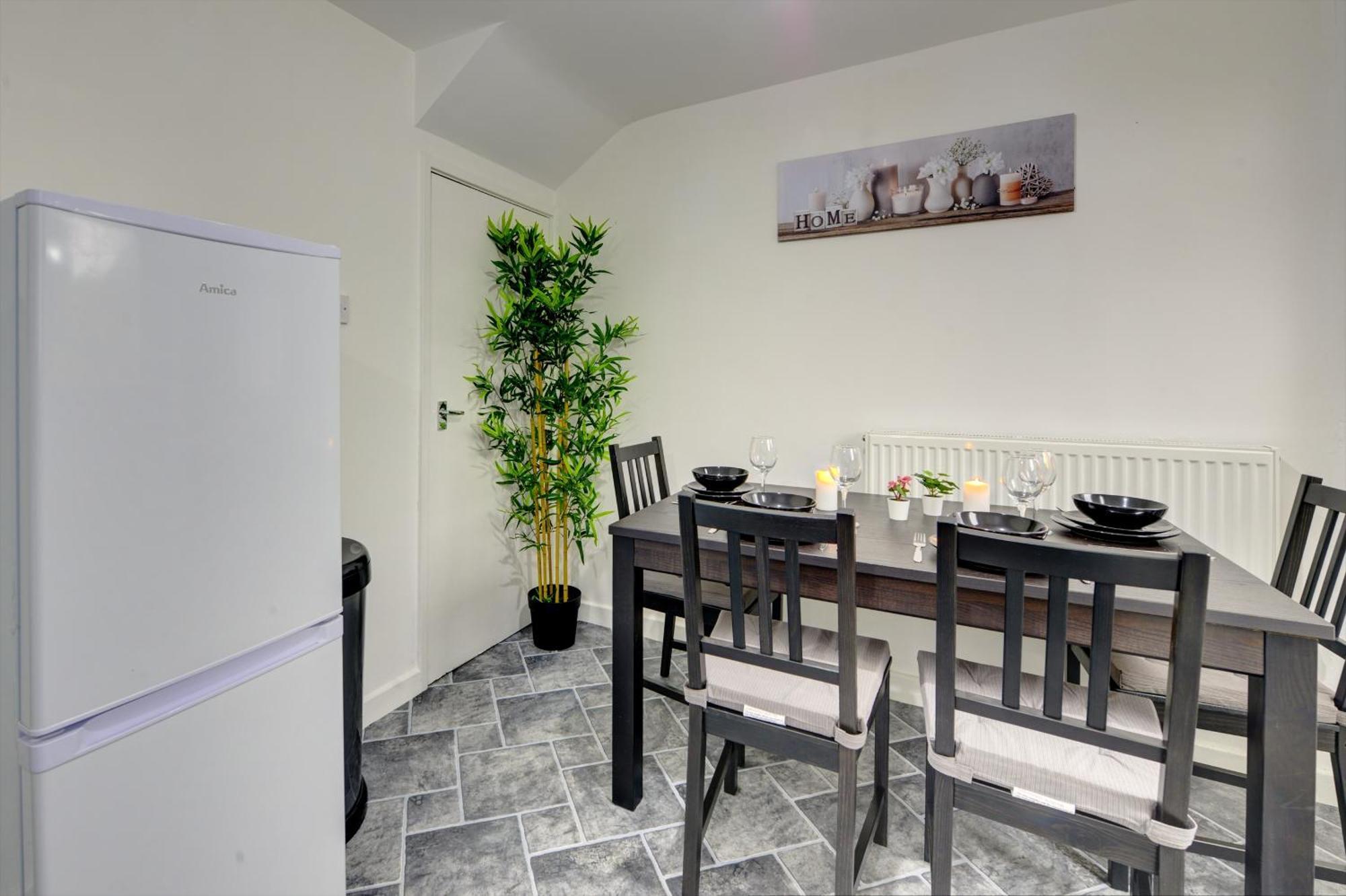 Stunning And Lovely 3 Bed House - Catch 22 Coventry Exteriör bild